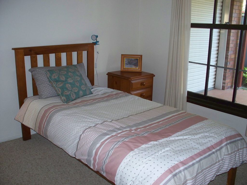 Dog Friendly Holiday House At Red Beach