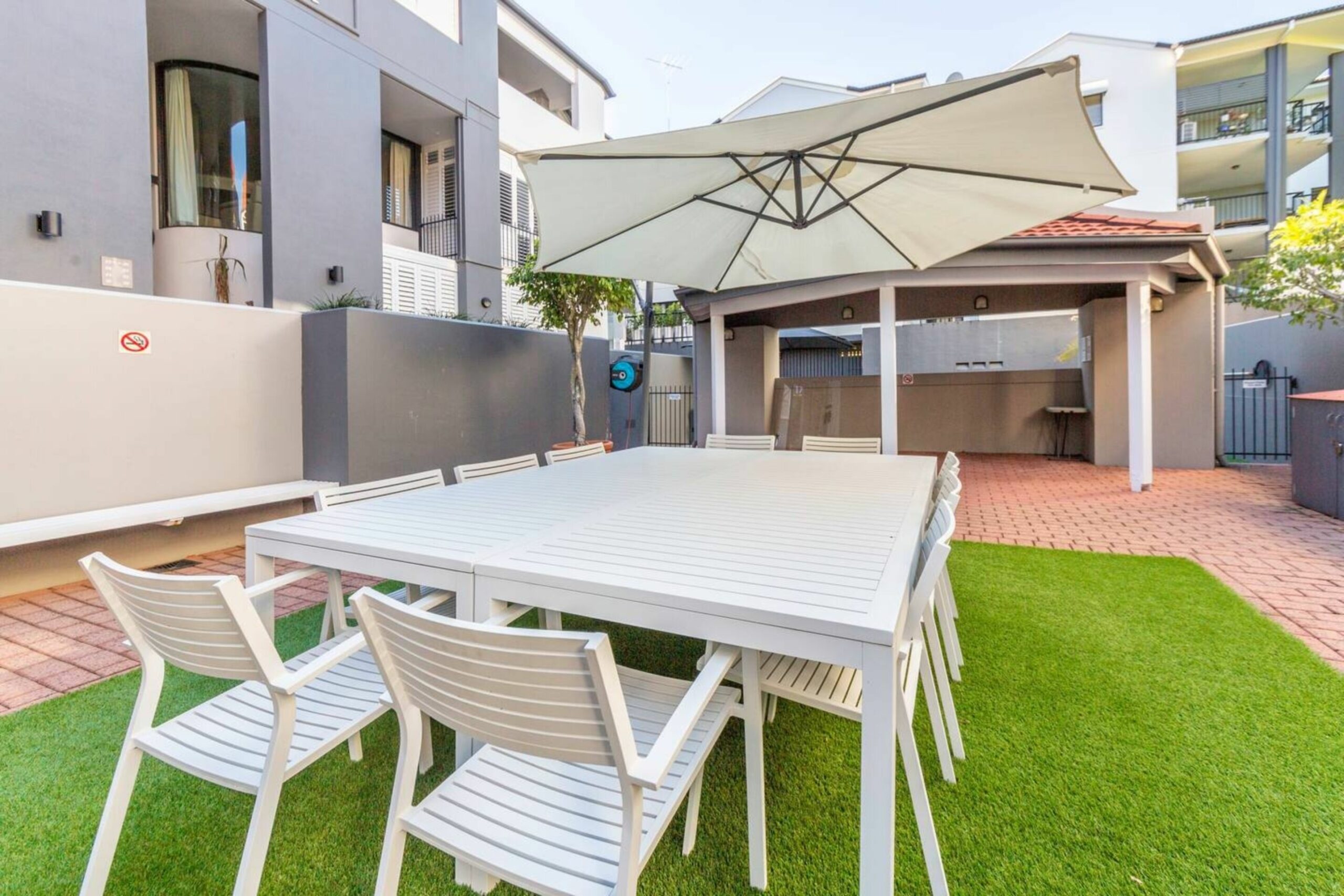 Lovely 1 Bedroom Apartment Close To CBD