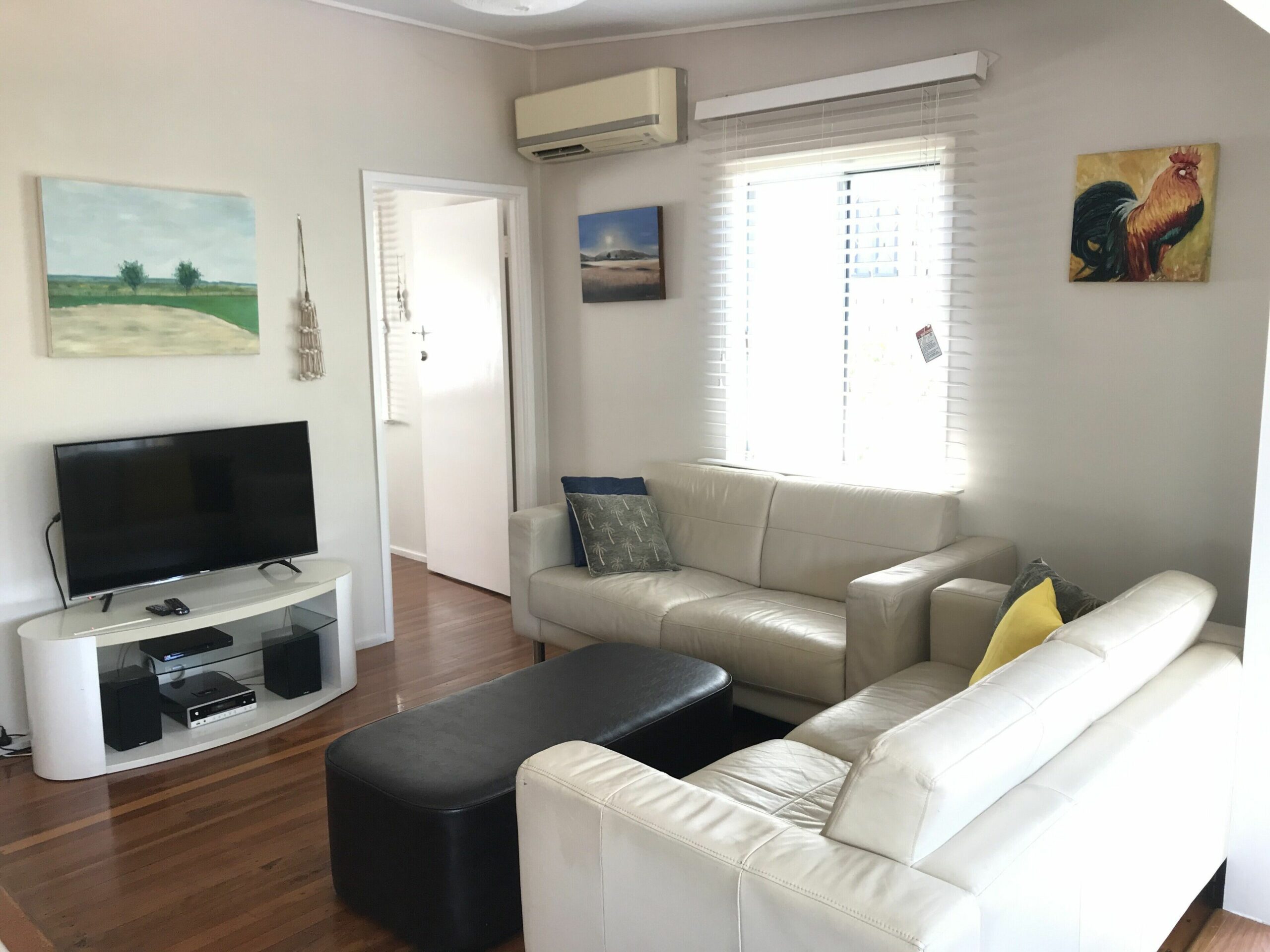 Surfers Beach Cottage Pet Friendly