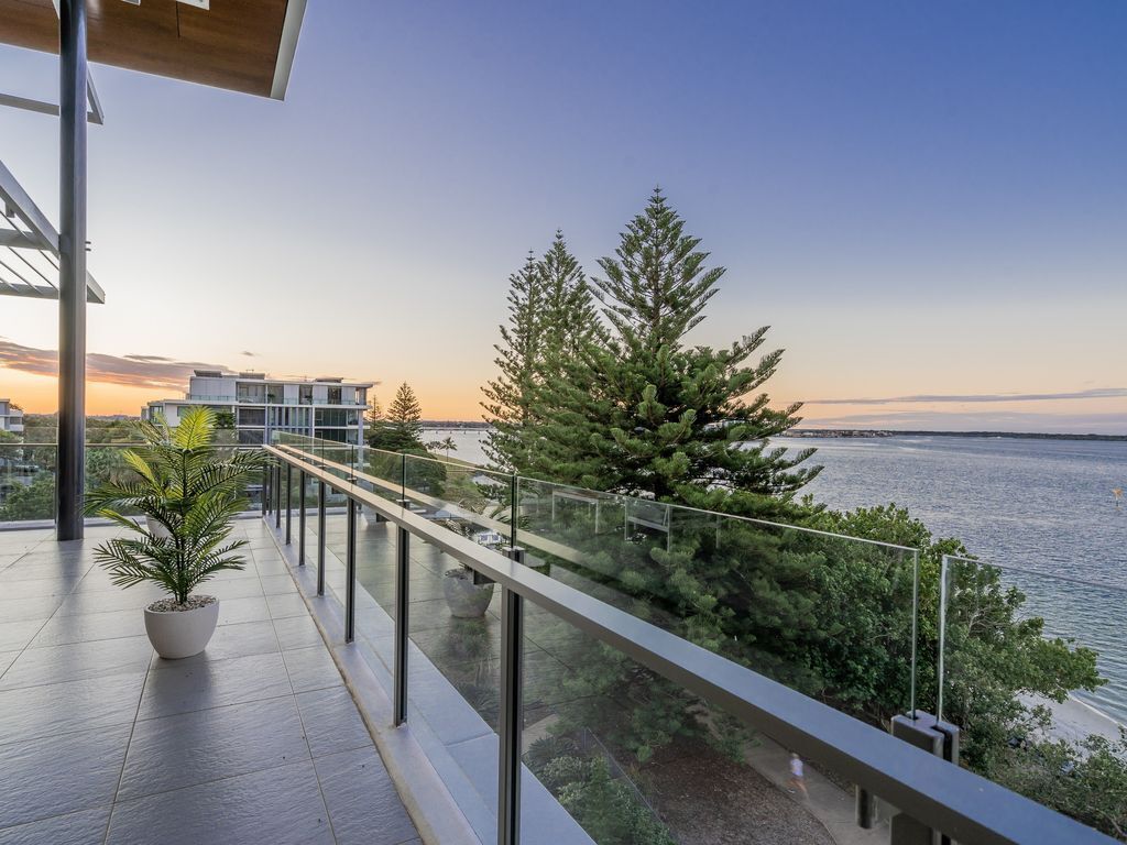 Luxury Gold Coast Penthouse! Waterfront Views! Free Wifiparkingnetflix