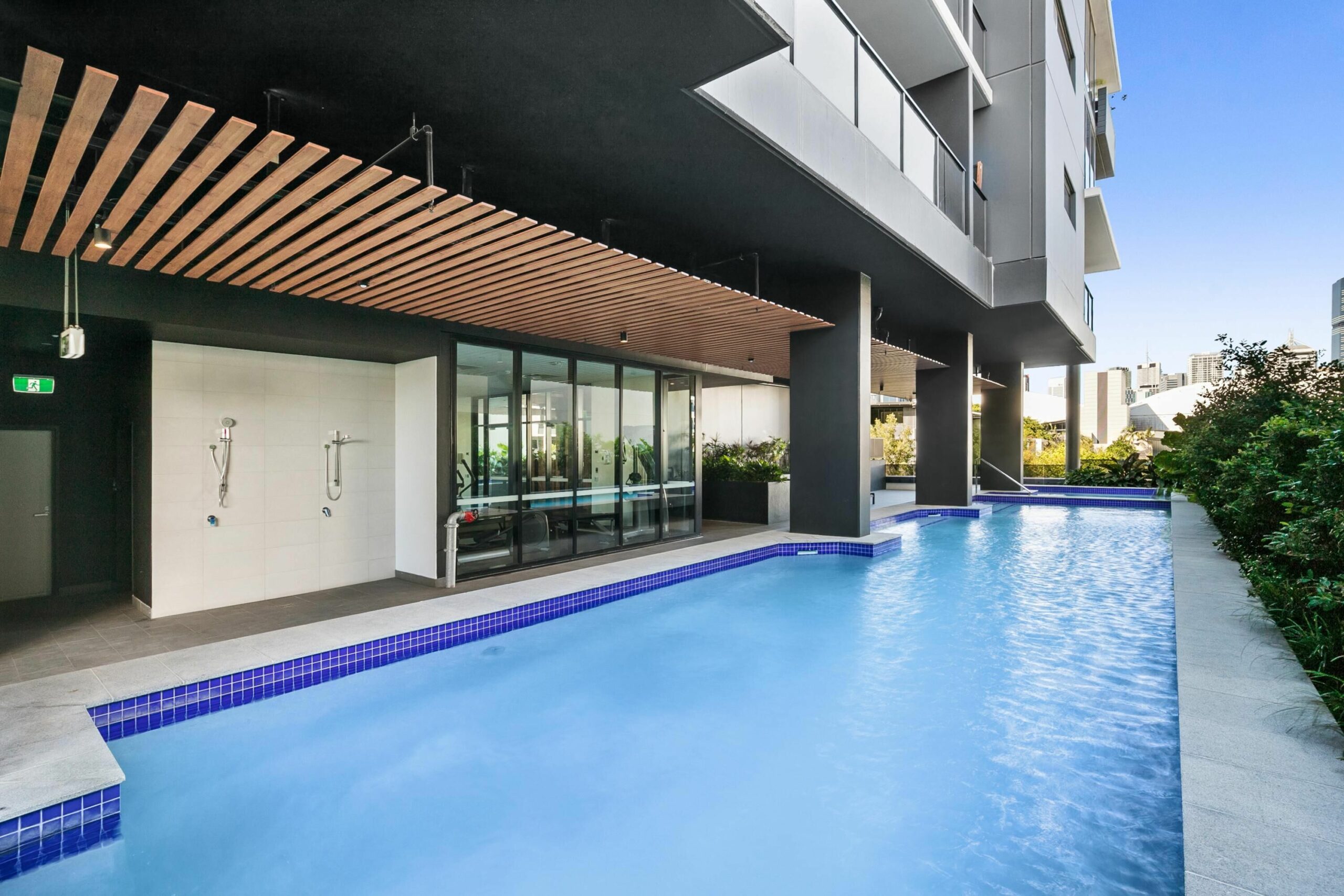 Resort-style Apartment With Balcony, Pool and Gym