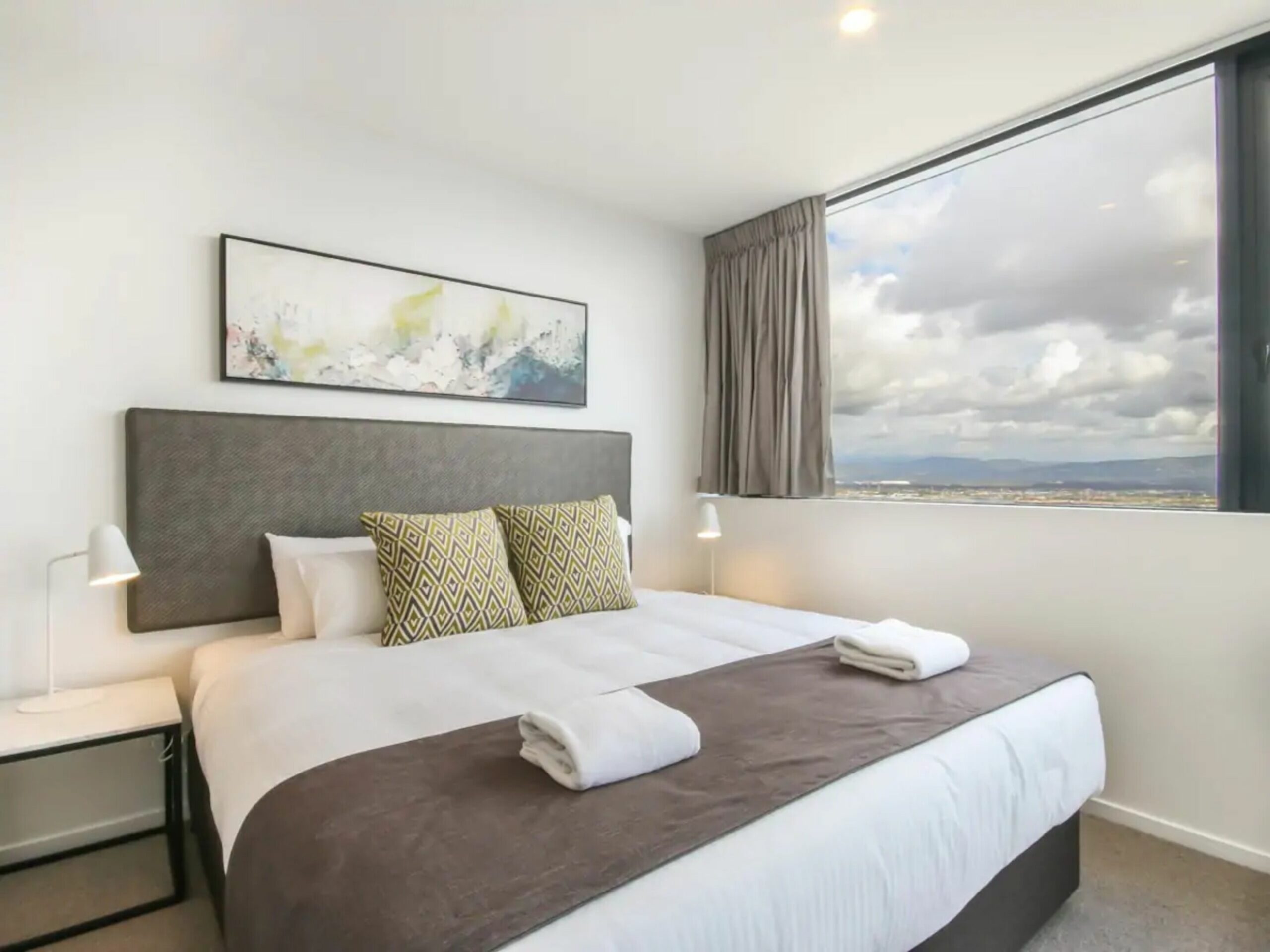 Brand New 2 Bedroom Unit With Amazing Hinterland Views