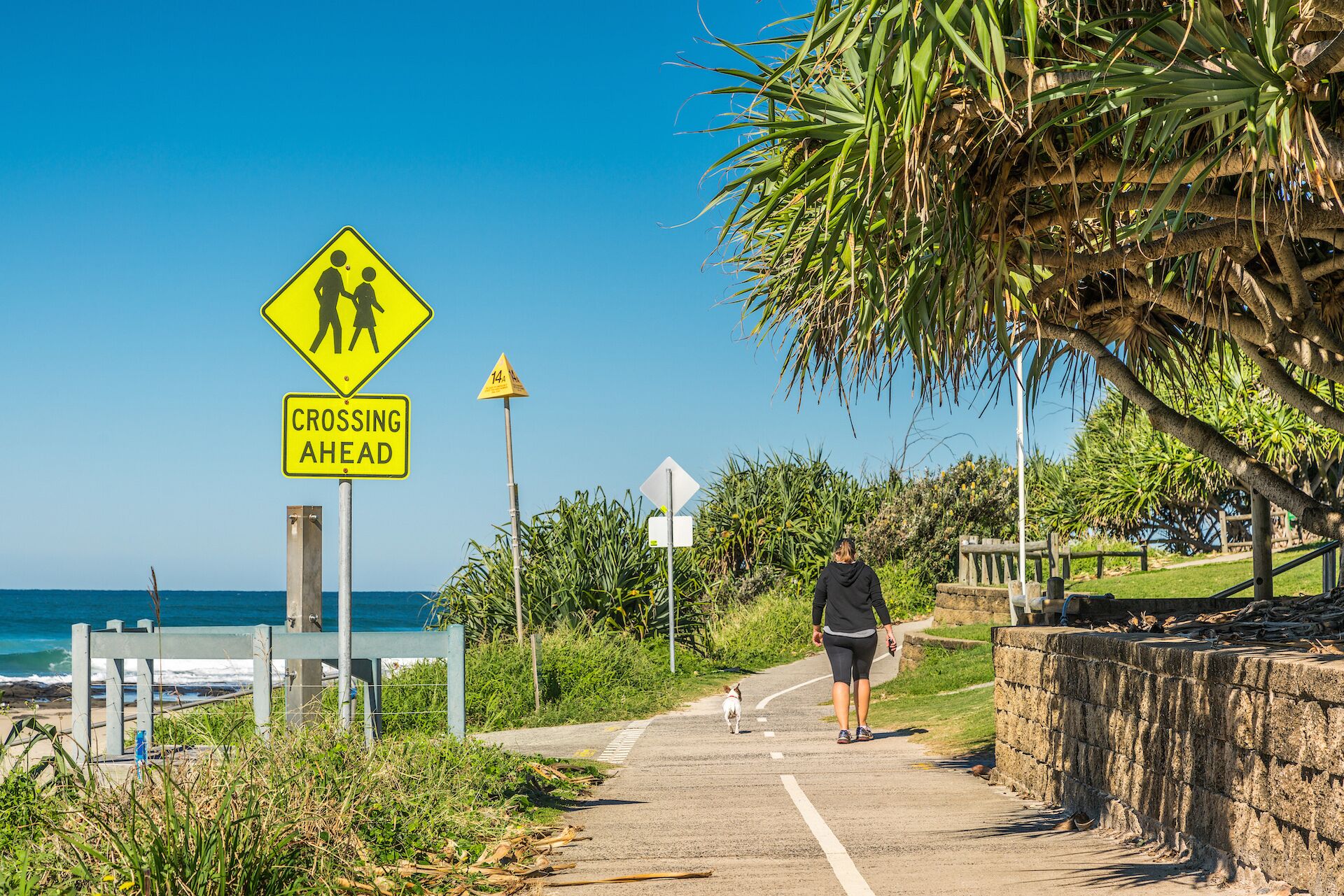 ★Stunning Water Views ★4-min Walk to Beach ★ Pool ★FOXTEL ★ Netflix