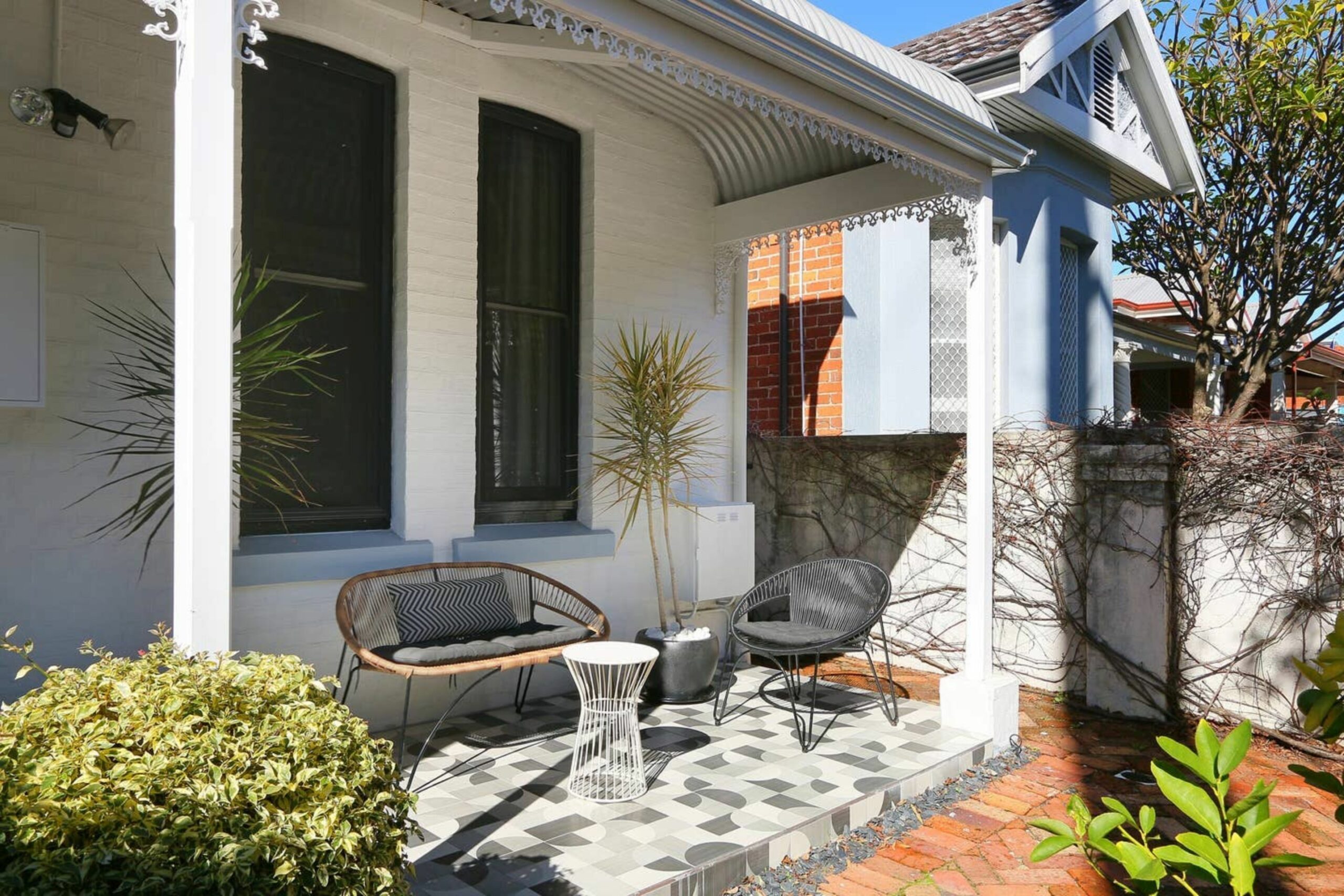 Designer 2 Bedroom House With Garden in Northbridge