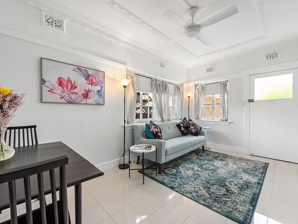 Art Deco 1 Bedroom Apartment in New Farm