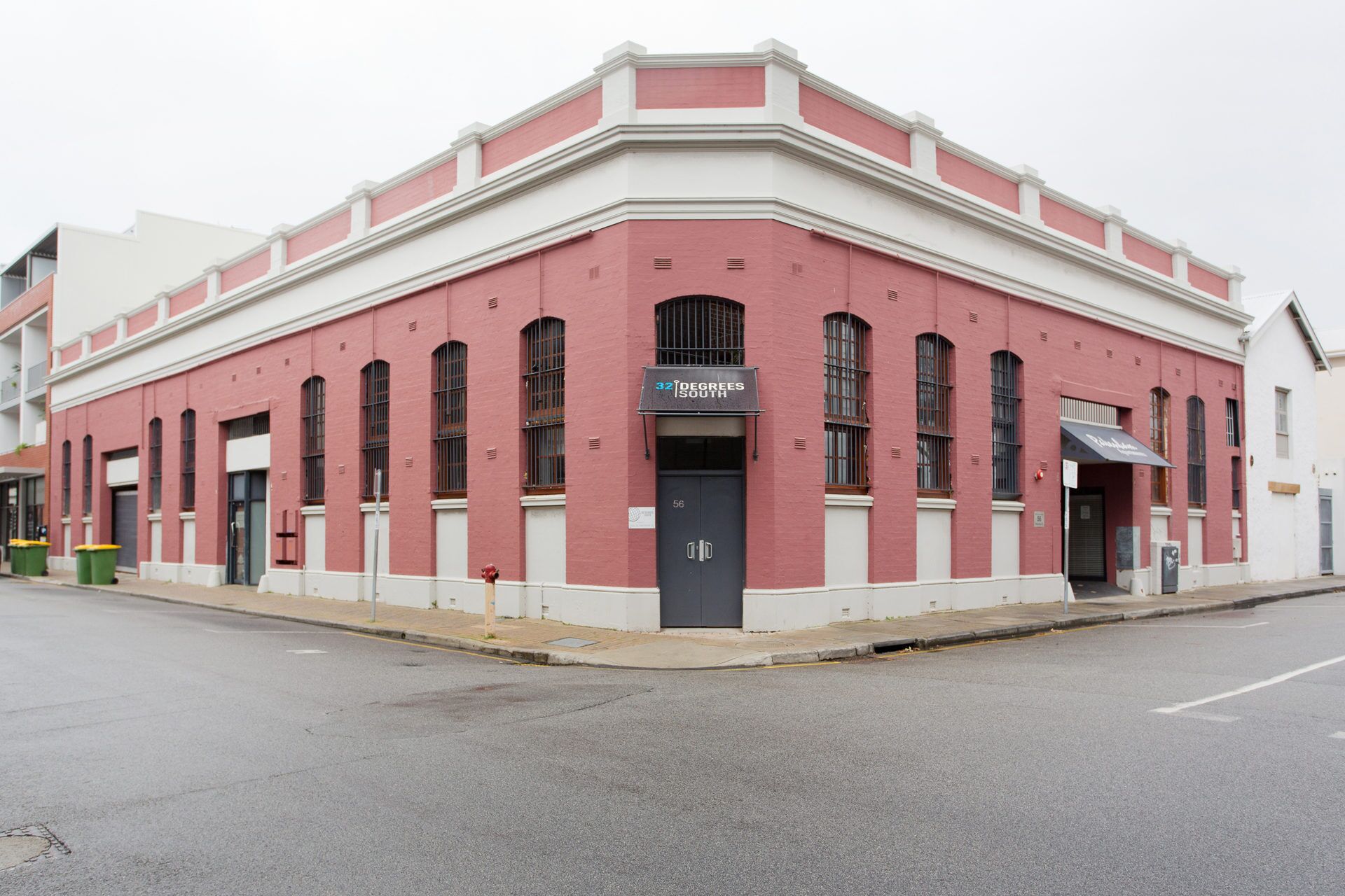 Windows on Pakenham - hip art-house space in the west end