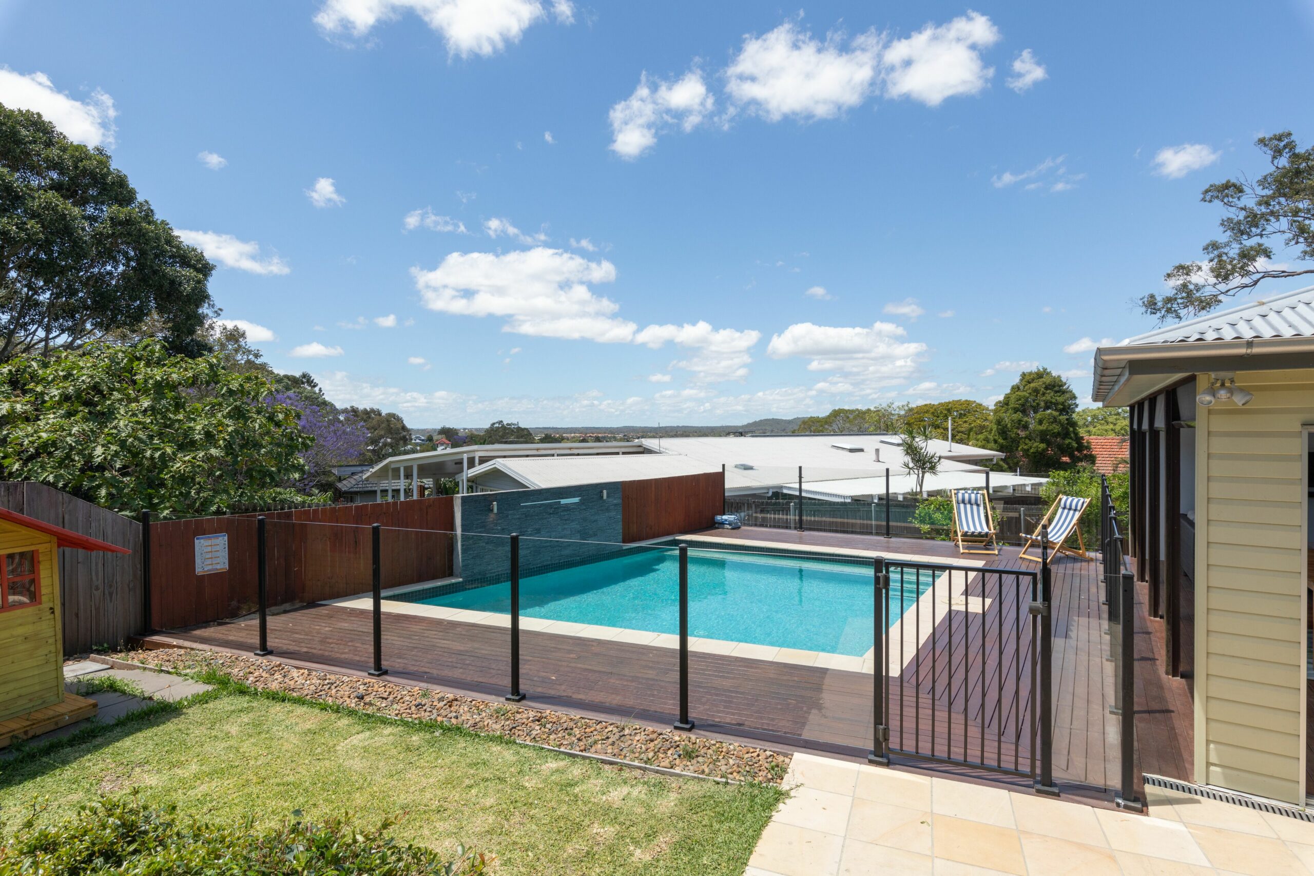 Relaxing Holiday Retreat with Pool and Views