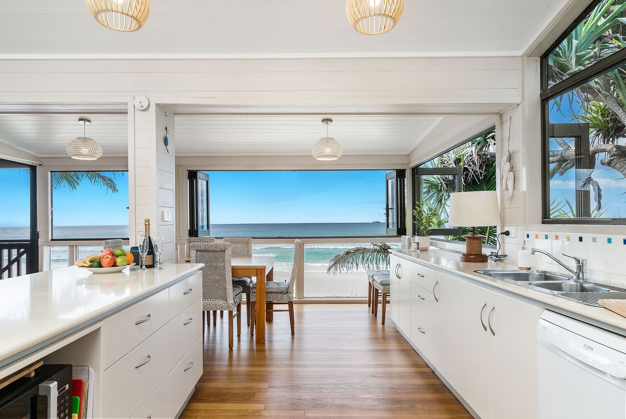 A Perfect Stay Moonstruck - Closest House to the Beach in Byron