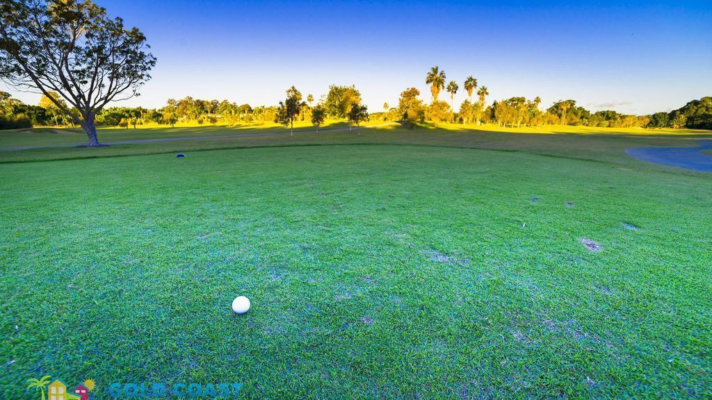 DAYDREAM ON THE GREENS - BBQ WITH THE KANGAROOS!