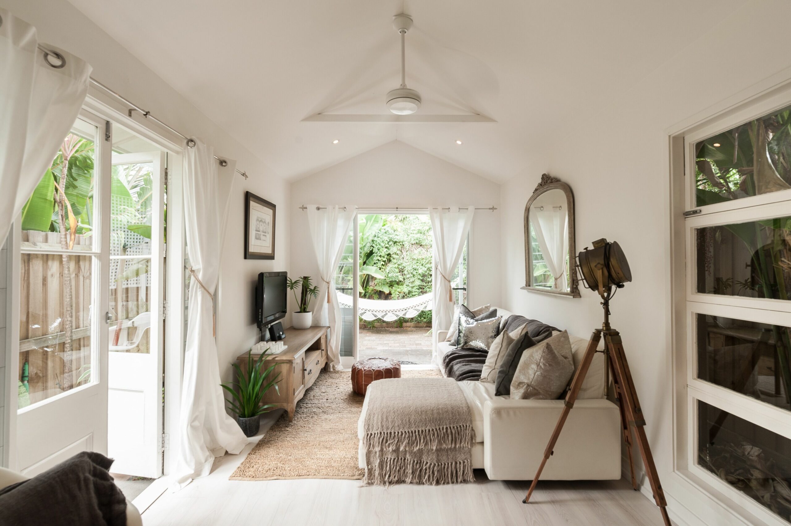 Byron BAY Luxury Cottage~ IN Town