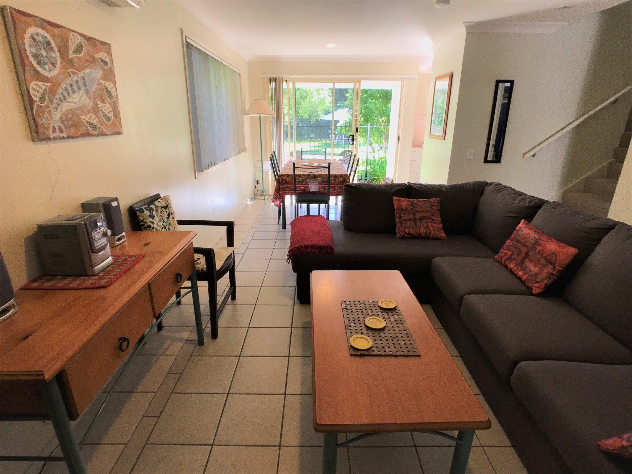 This Spacious Modern Townhouse is Located Just 2kms From Byron CBD and 10 Minutes Walk Through Arakw