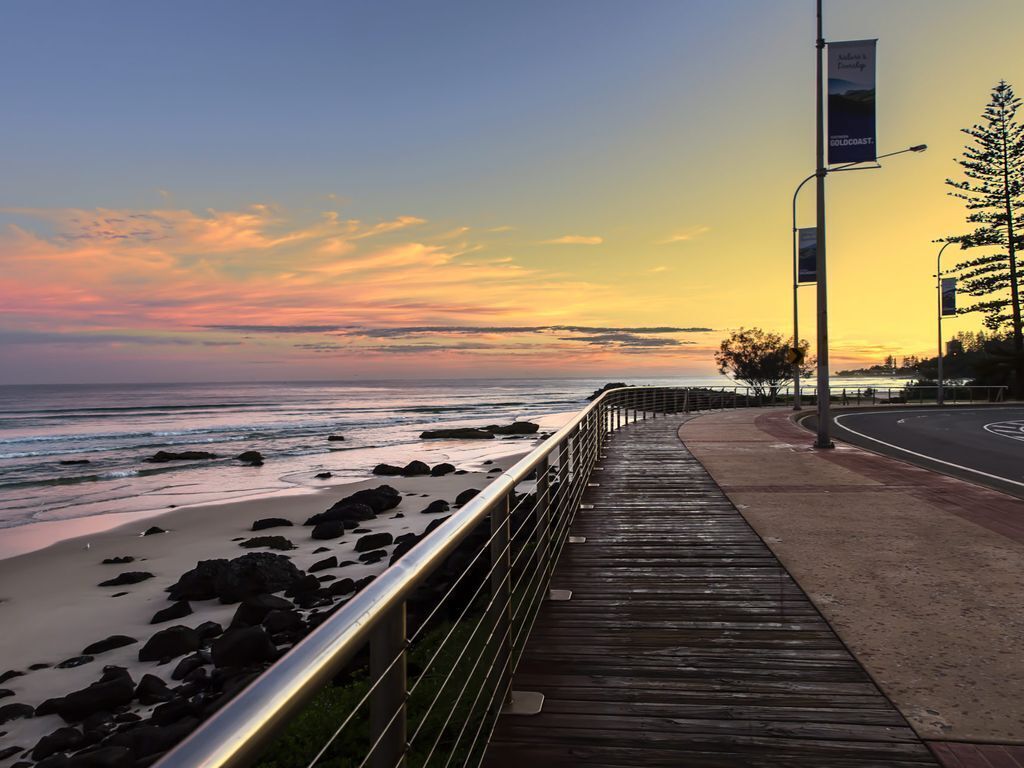 Kirra Gardens Unit 30 Located on the beachfront at Kirra Beach Coolangatta