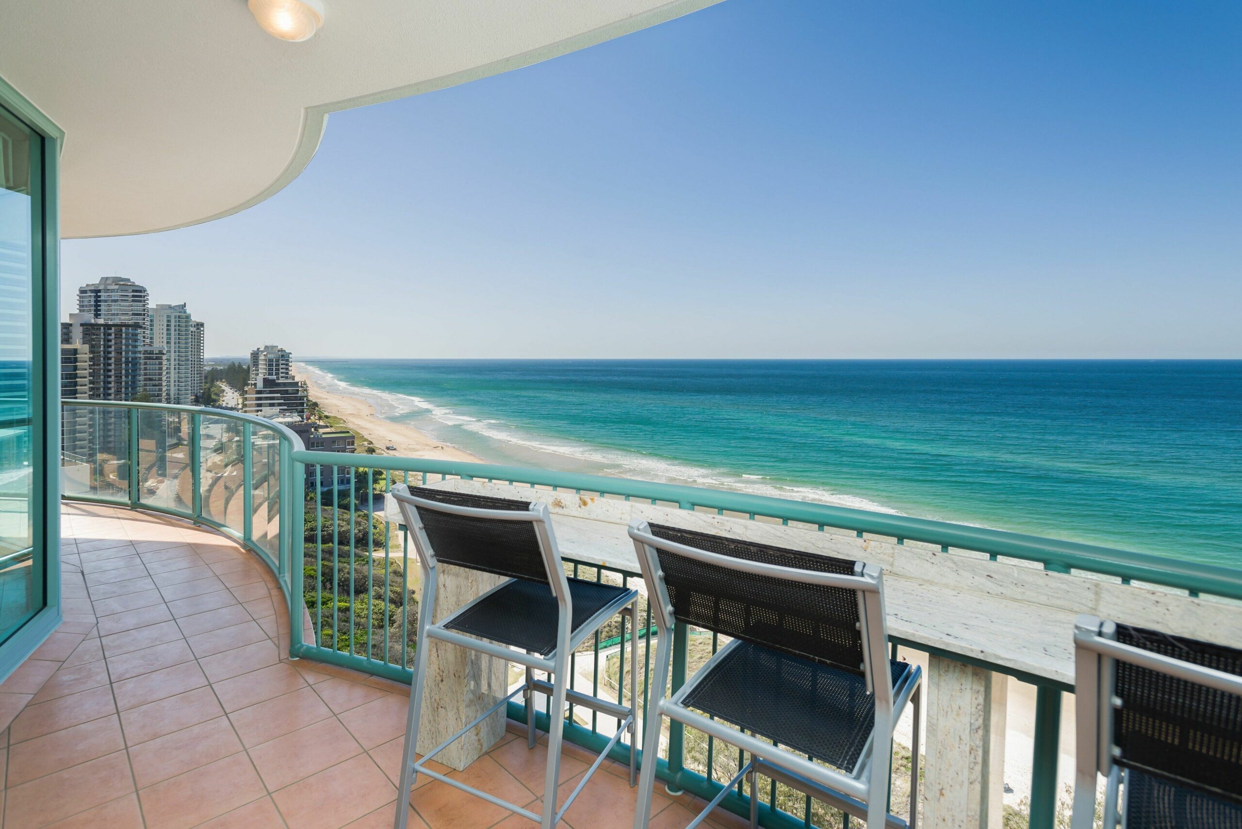 Luxury Oceanfront 3 Bedroom Platinum Sub-penthouse With 256 sqm of Living Space