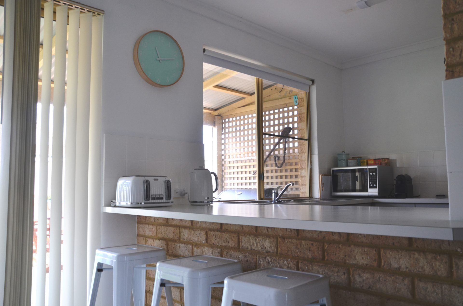 Family Accommodation - Walking distance to ocean