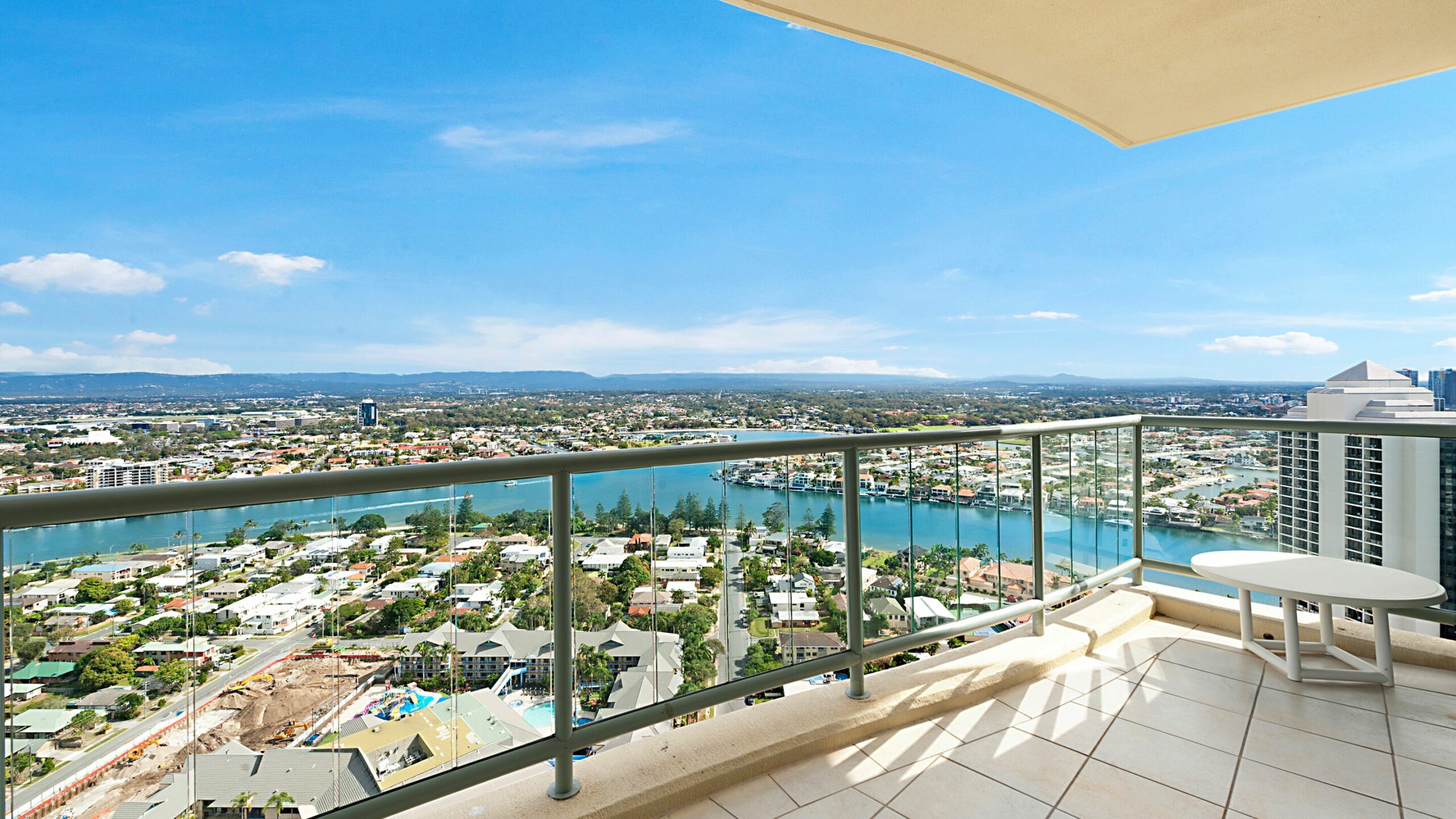 Surfers Paradise Luxury Apartment Ocean Front Panorama