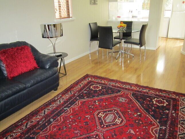 Subiaco Executive/holidays Apartment. Free Wifi