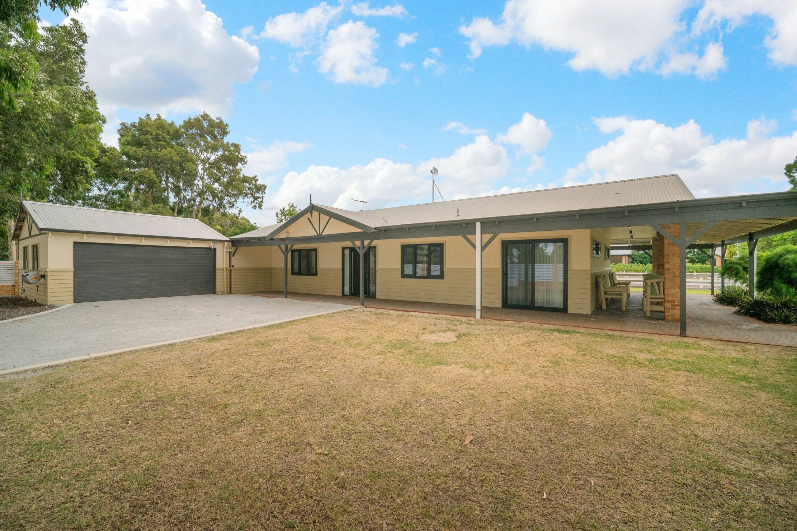 The Gatehouse at Glenbaile Estate - Luxury Living in the Swan Valley