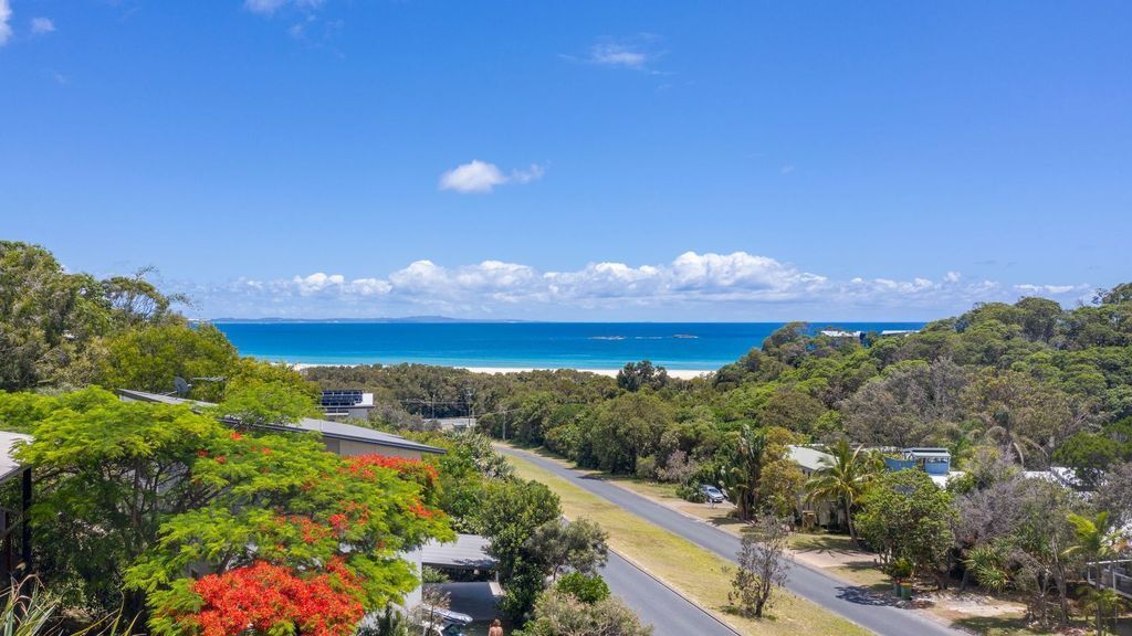 Sundowners Beach House 3 Bed, 2 Bath Sleeps 8