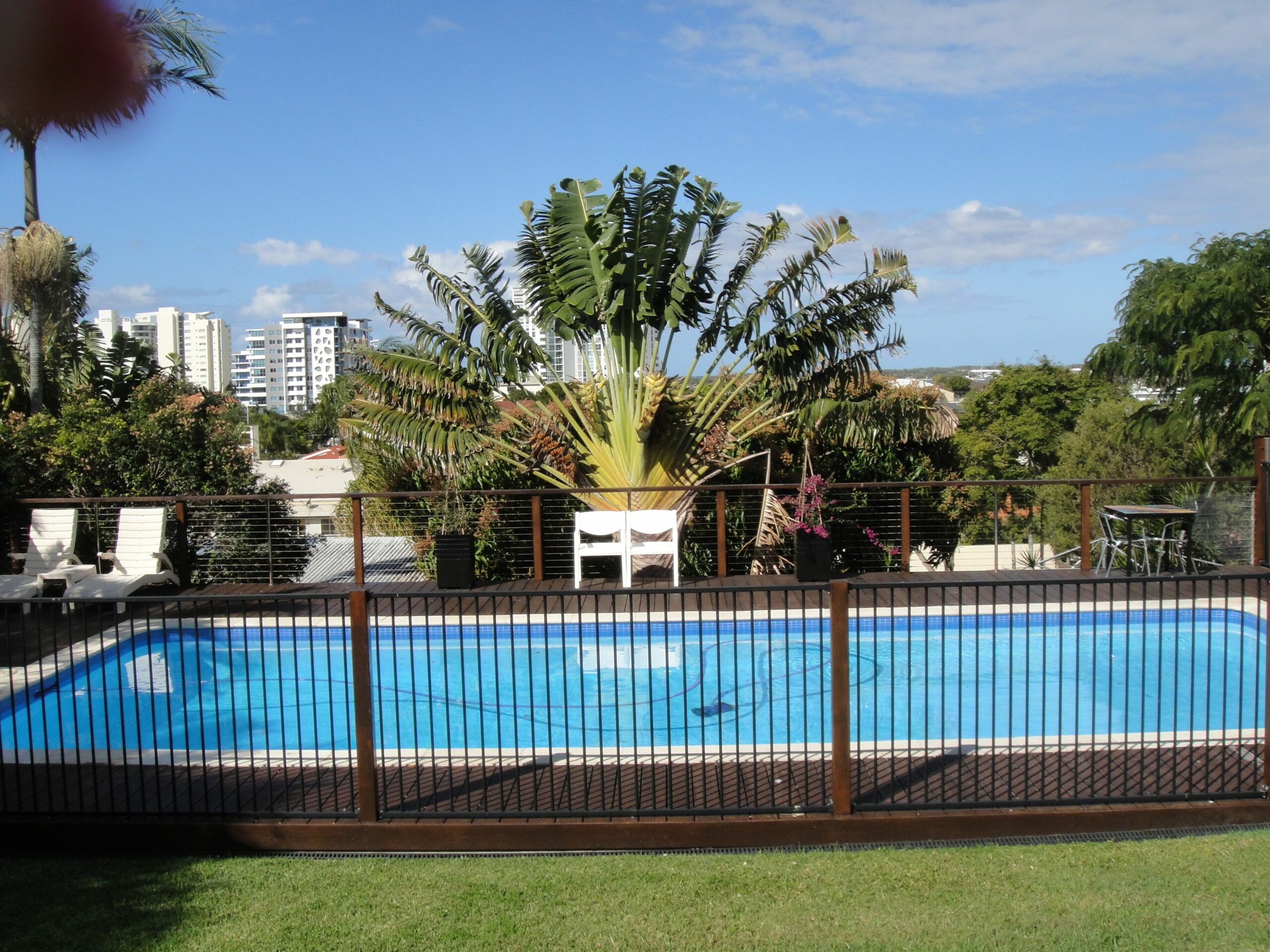 Spacious Broadwater Home, Huge Pool & Fantastic Views