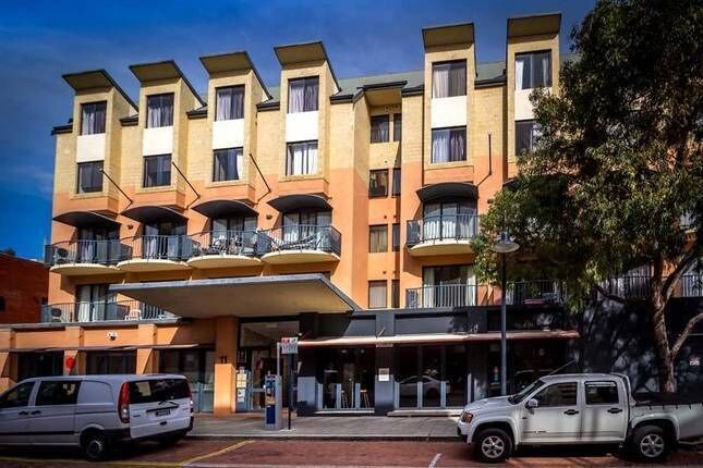 East Perth Superb 2 BR Riverside Luxury Minutes From Cbd9