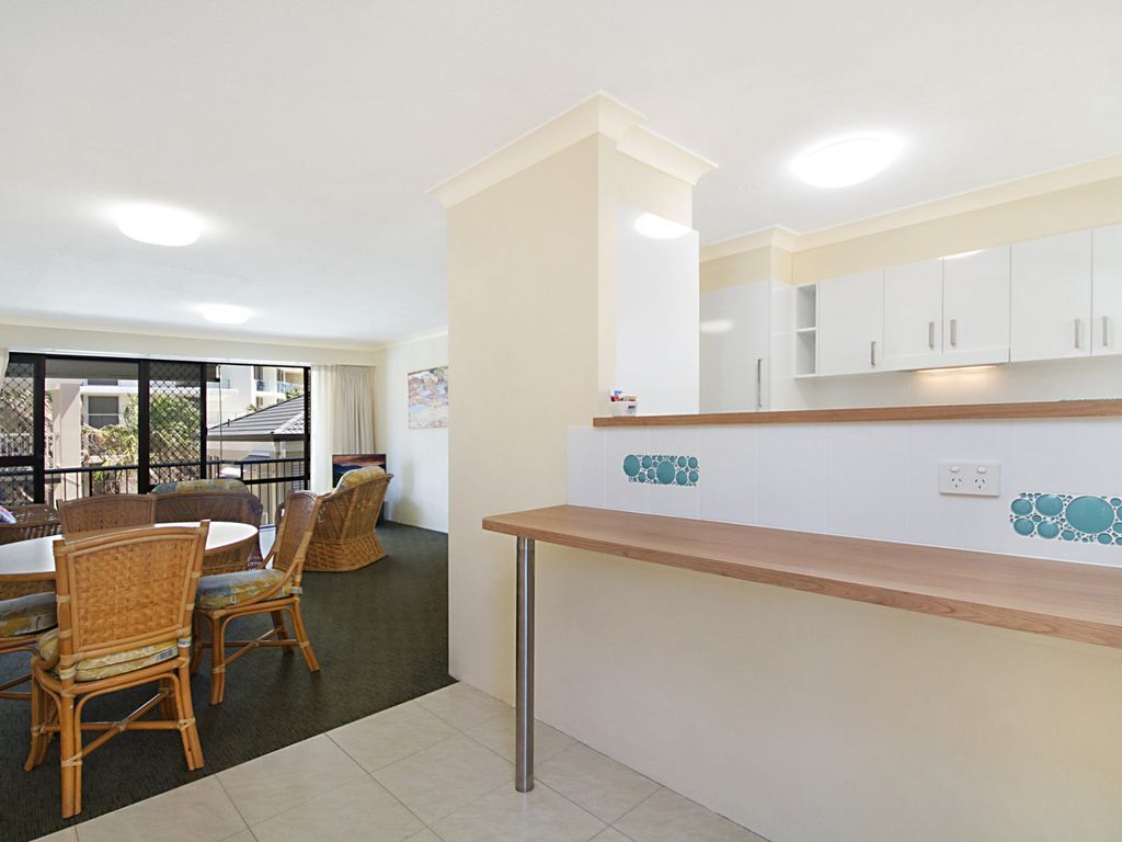 Cobden Court Unit 5 Awesome location walking distance to Rainbow Bay and Snapper Beaches