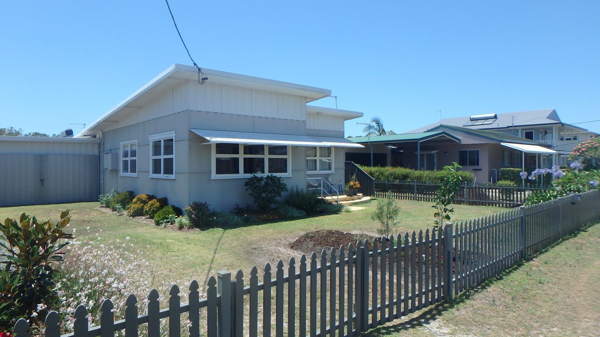 HEA28 - OLD SCHOOL BEACH HOUSE ON HEATH