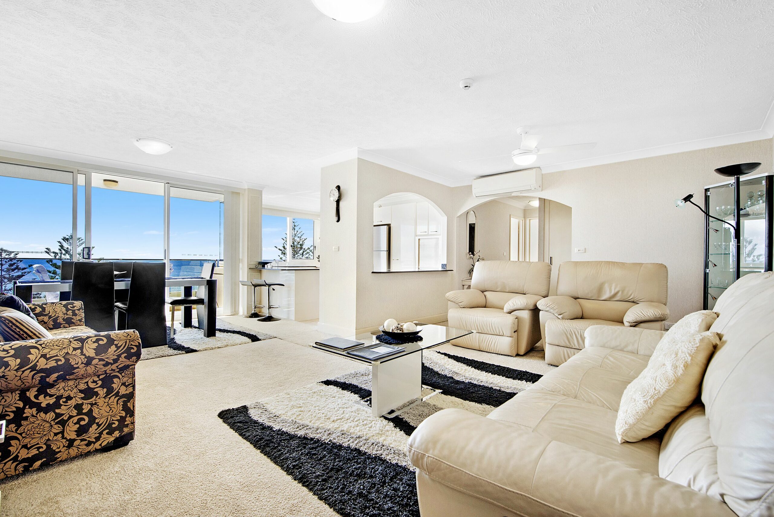 Burleigh Heads Private 2 Bed Ocean View