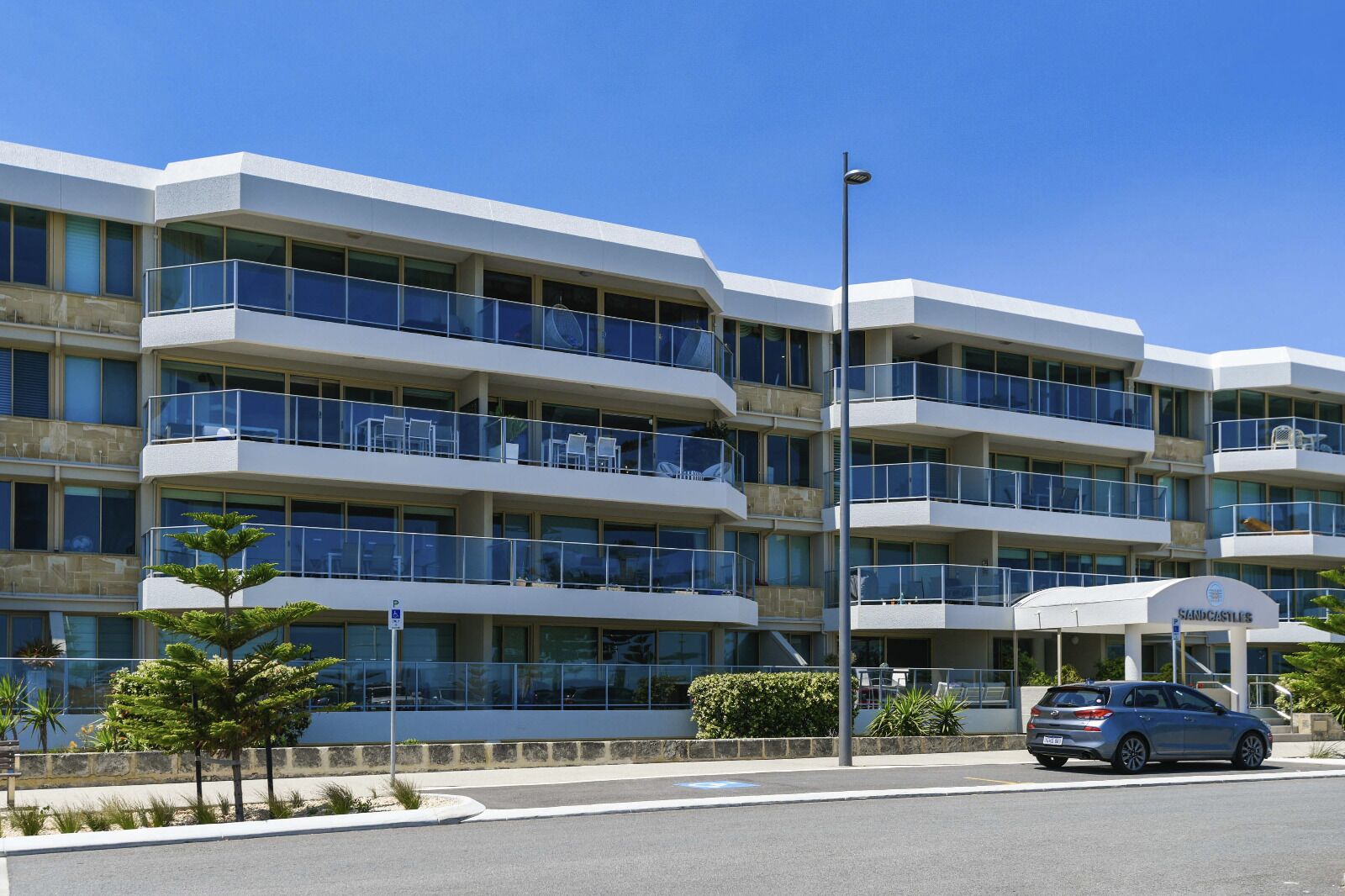 Scarborough Beach , Sandcastles by the sea. Beach front apartment Scarborough