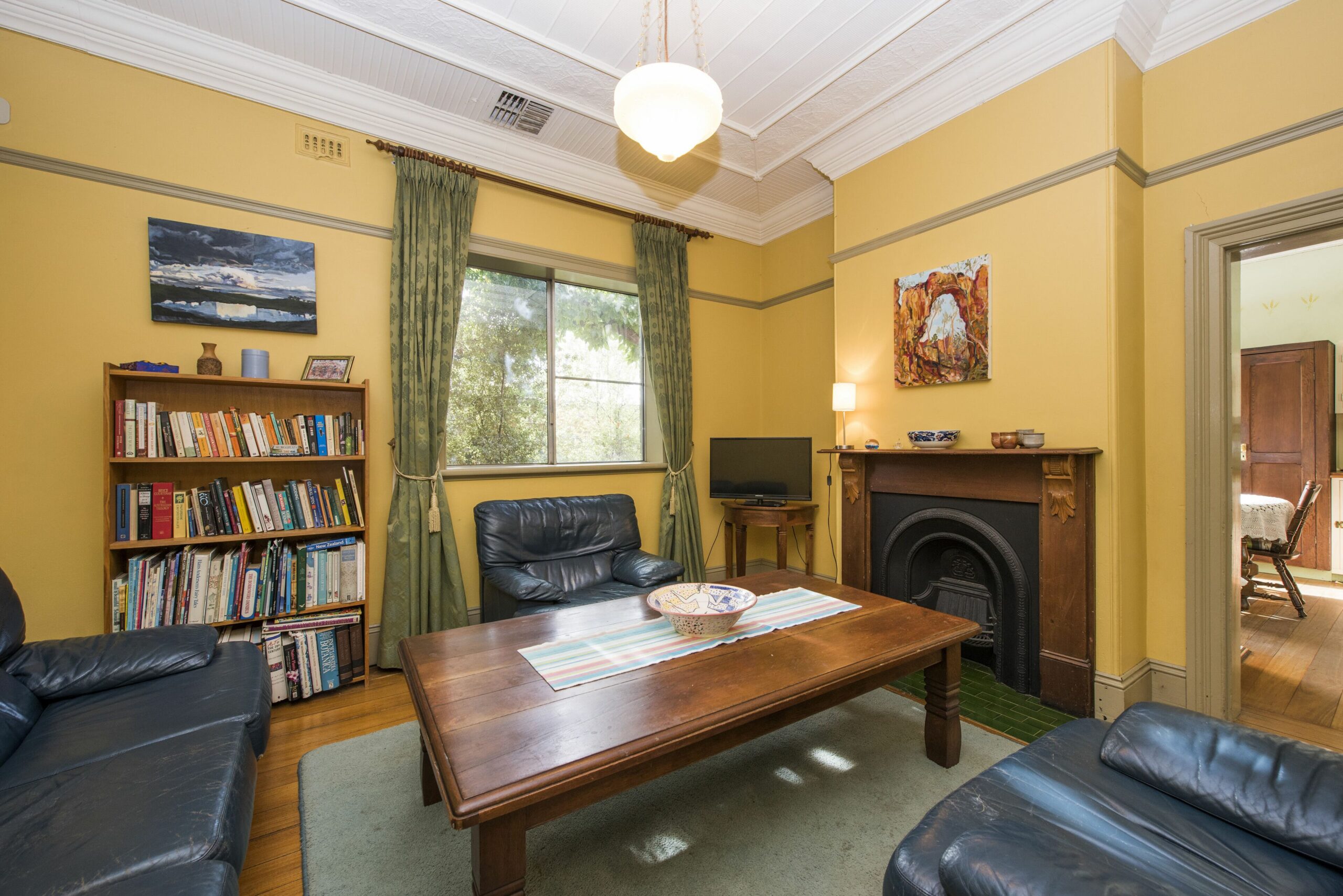 Ideal Mudgee Stay! Central Location - 1-2 Blocks to Anywhere in the Town Centre