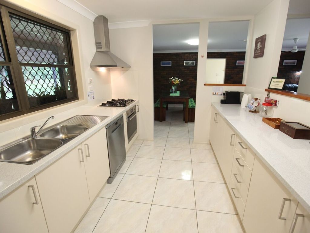 Caboolture 4.5 Star Holiday Home at the Gateway to the Sunshine Coast in Qld