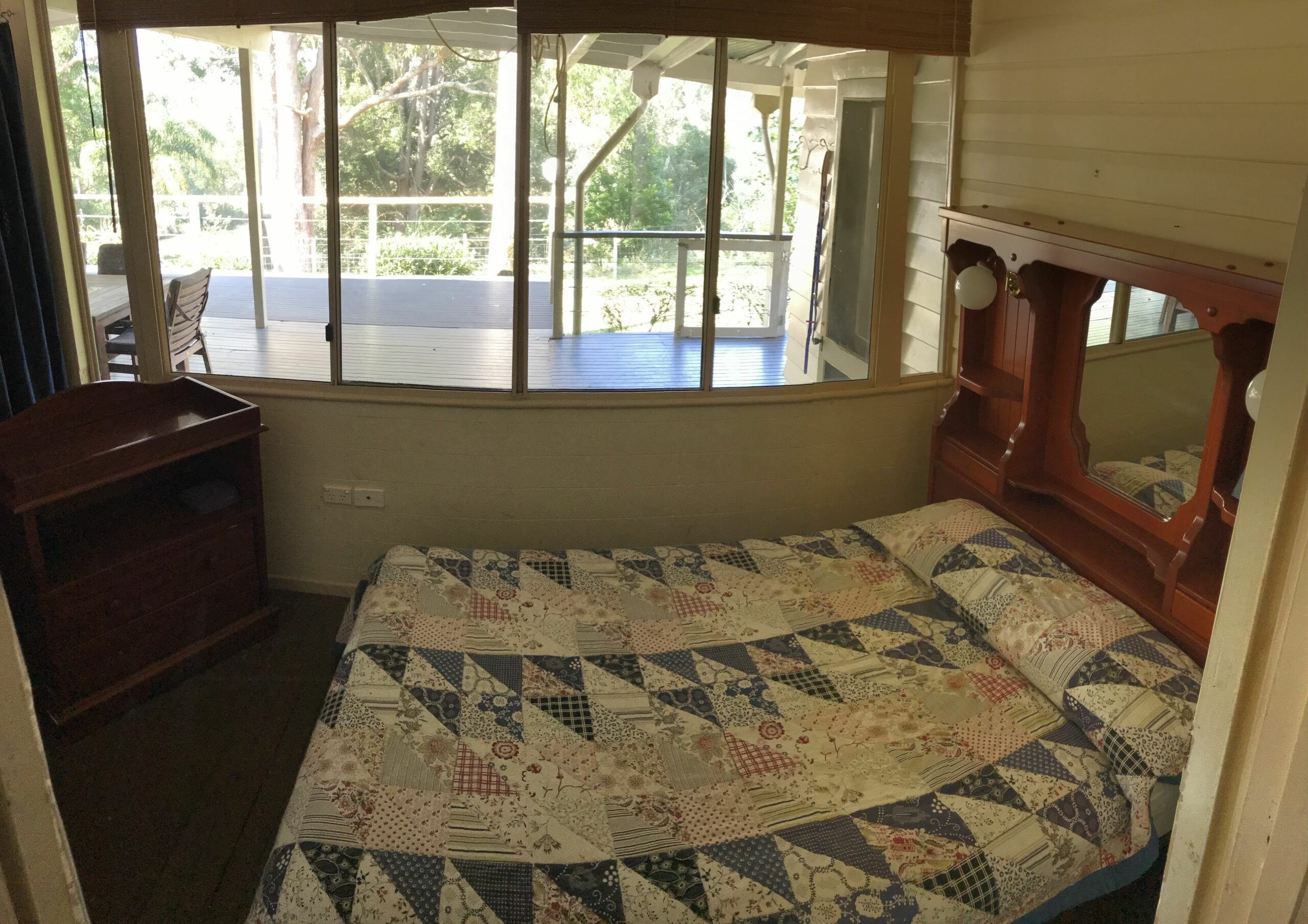 Brolga Farm Stay - Cozy for two with room for more