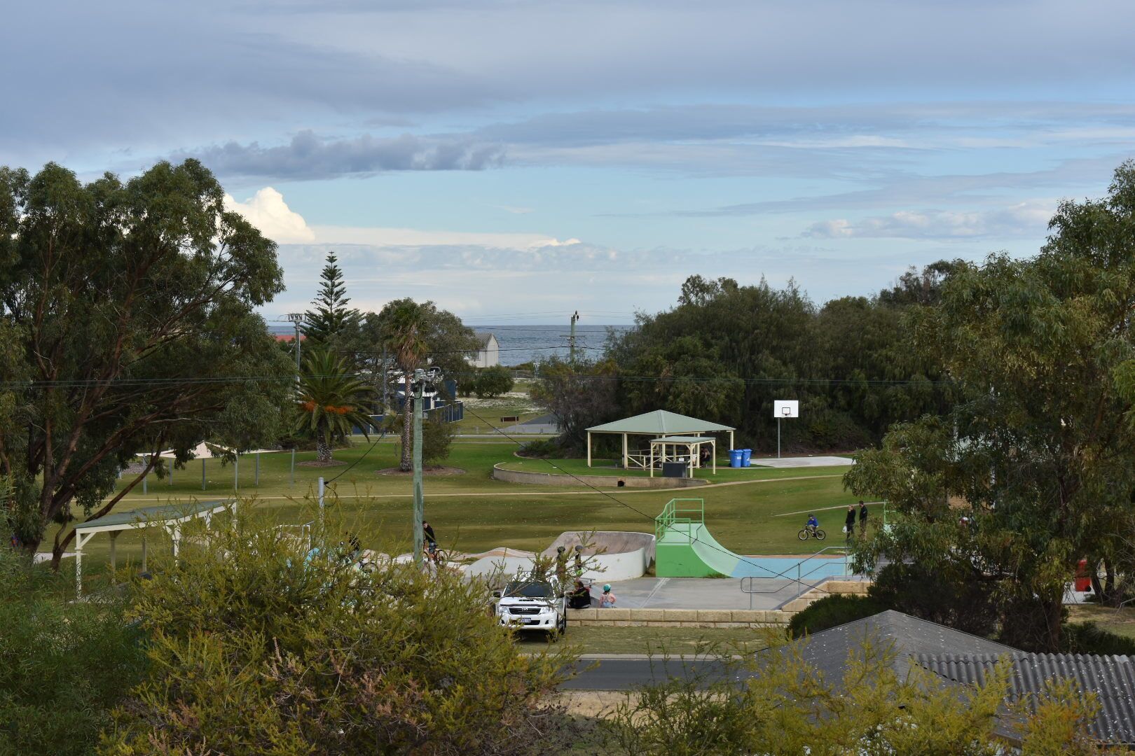 Home in the Centre of Lancelin With Views to the Park and Ocean