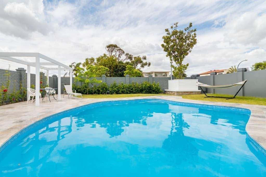 LATHLAIN DELIGHT! CLOSE TO CROWN, OPTUS STADIUM & CITY