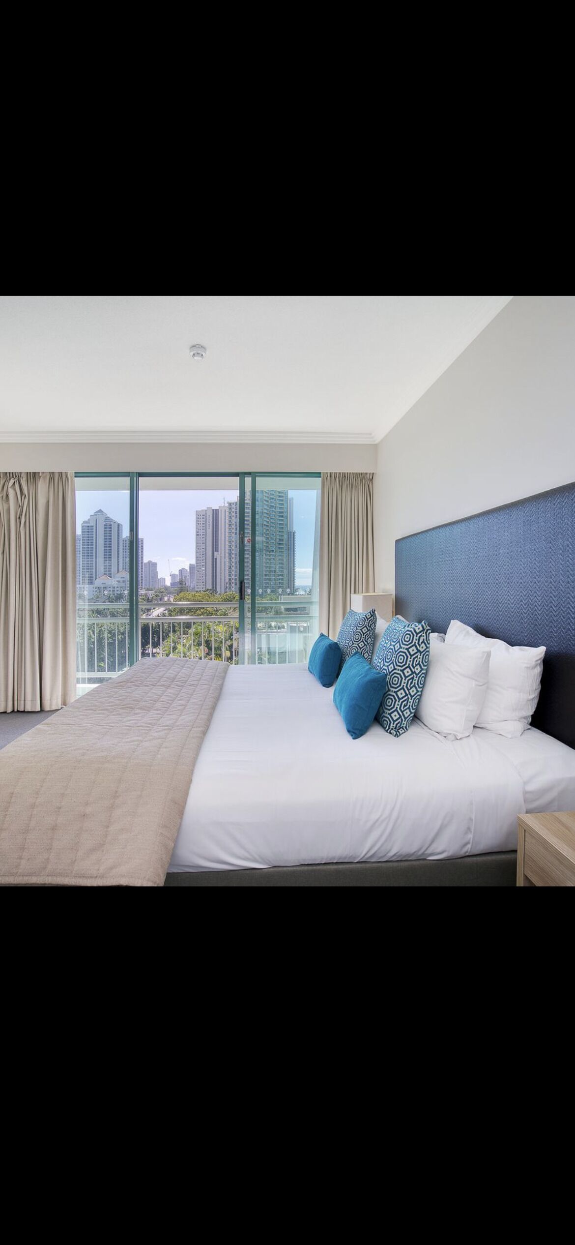 Crown Towers Private Holiday Apartment- Surfers Paradise