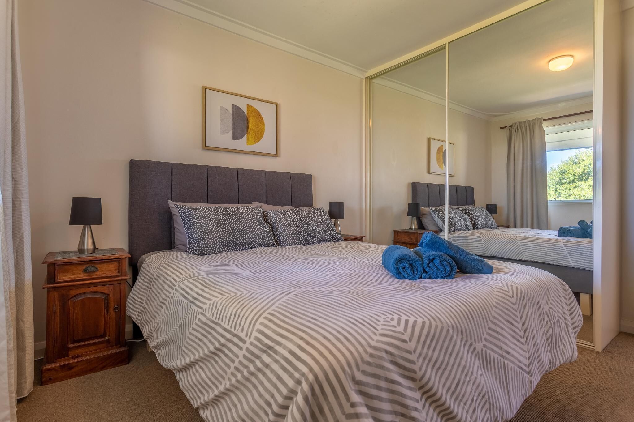 This Apartment is a 1 Bedroom, 1 Bathrooms, Located in Scarborough, WA