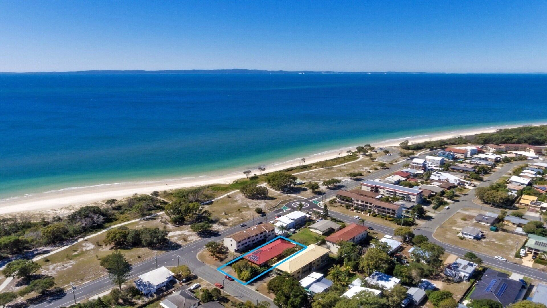 A DELIGHTFUL BEACHSIDE GET AWAY