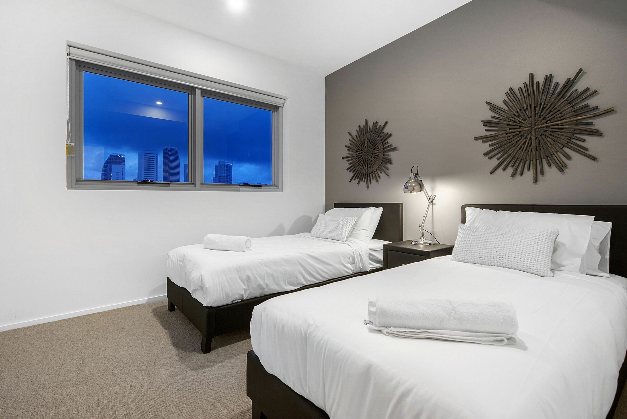 Neo Apartments - Holidays Gold Coast 2 Bedrooms 2 Bathrooms