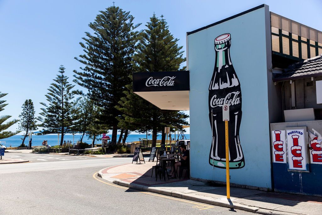 Location! Location! 1 min to Cottesloe Beach