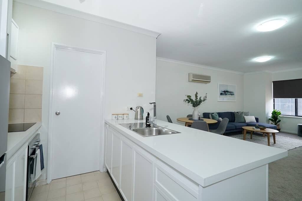 This Apartment is a 2 Bedroom, 1 Bathrooms, Located in East Perth, WA