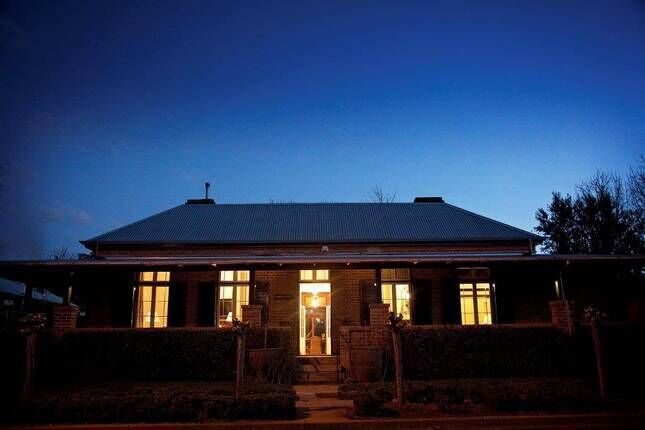 CAWARRA ON THE PARK - HISTORIC ELEGANT HOME GROUP ACCOMMODATION, HEART OF MUDGEE