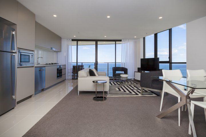 Family Friendly Resort – Enjoy This Spacious and Modern Apartment With Ocean Views at Rhapsody