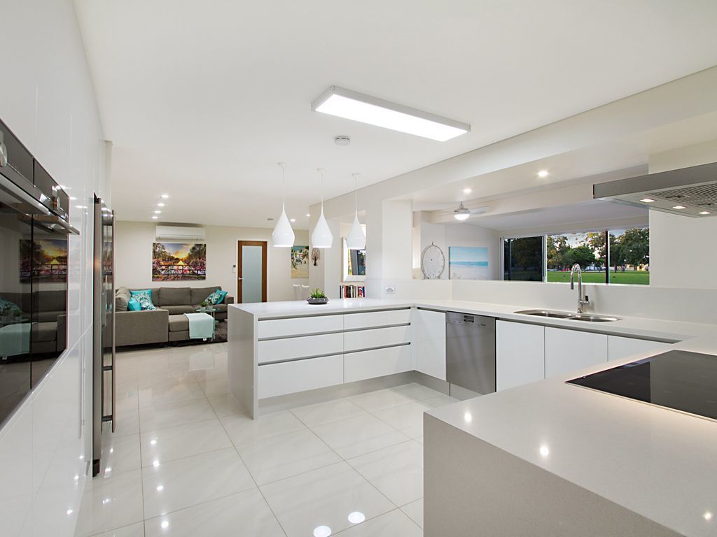 Vogue Holiday Homes - Whitehaven @ Broadbeach