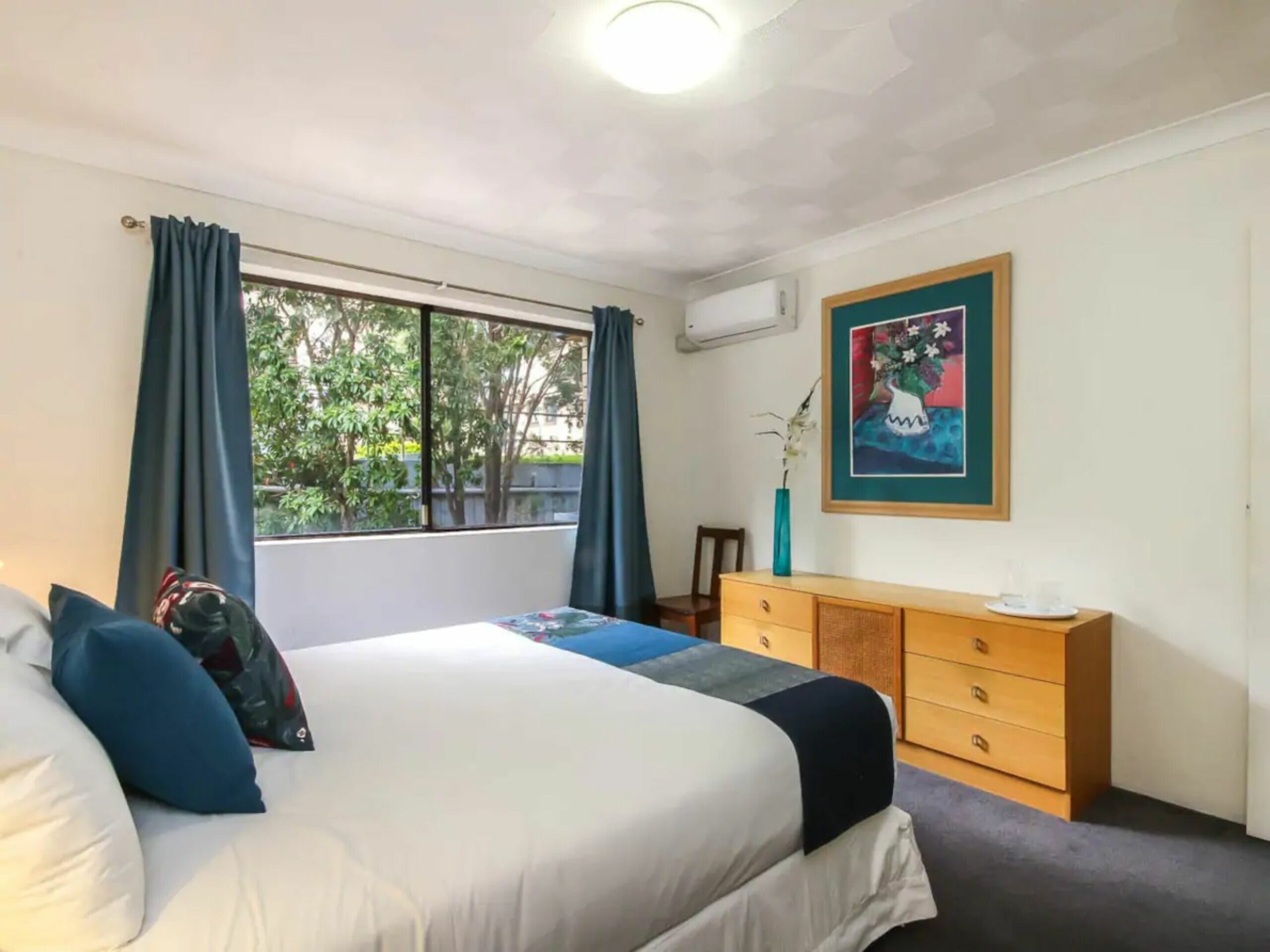 2 Bedroom St Lucia Apartment Close to UQ and Citycat