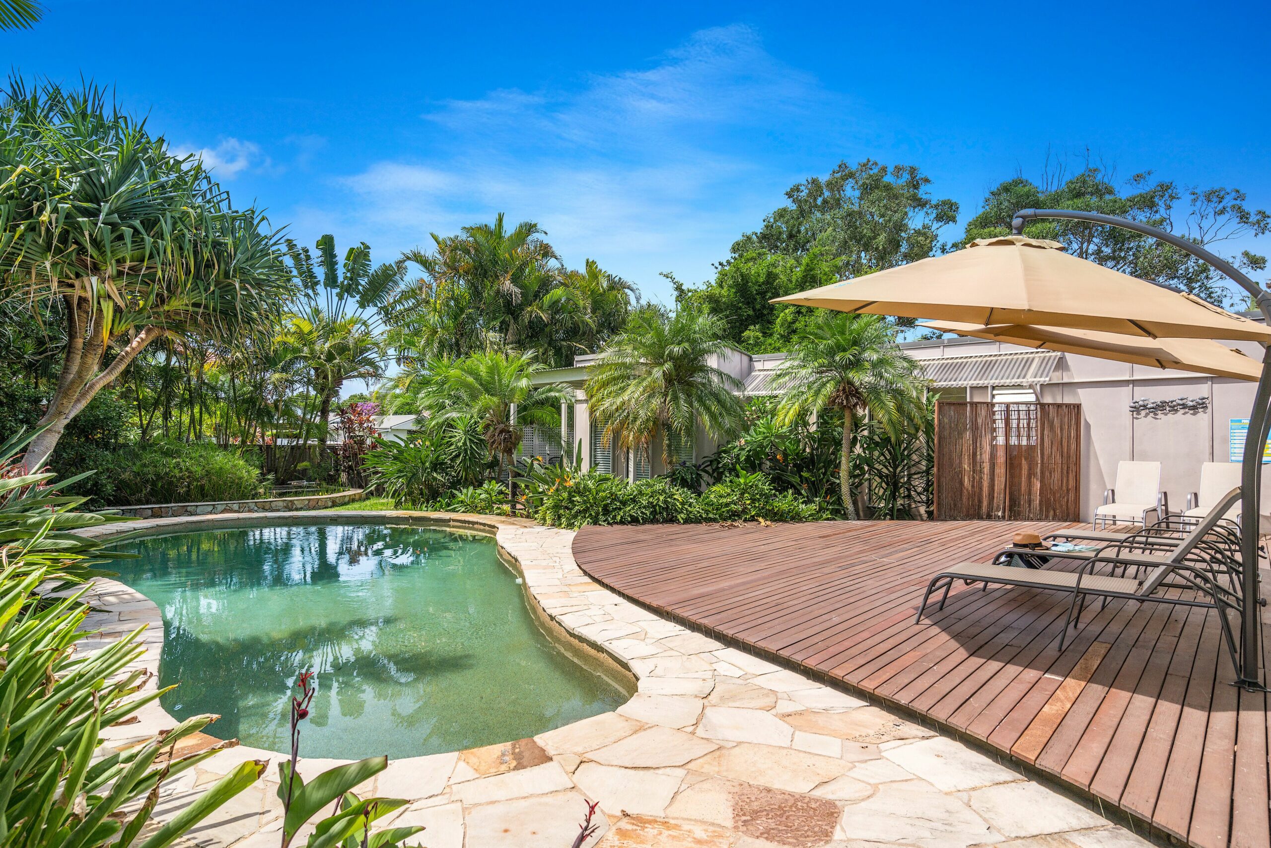 Superb Stays - The Byron Pavilion - a Tropical Retreat