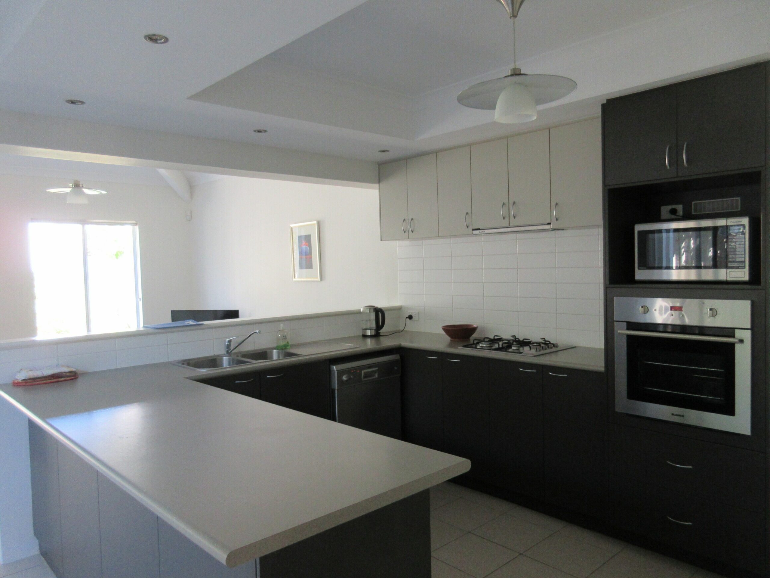 Beautiful & spacious home. 10 min from Perth CBD!