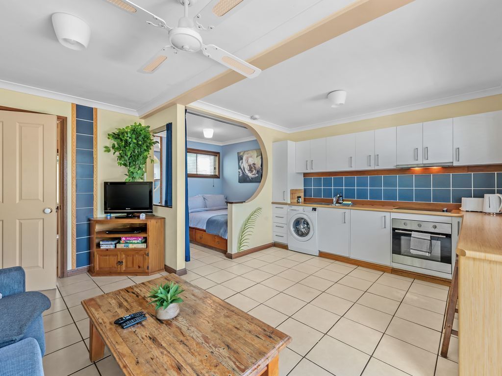 Peaceful Hideaway ~ Fully Self-contained Studio ~ 10 Mins to CBD