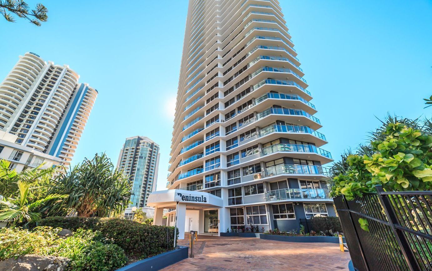 Peninsula Level 21 Sensational Sea & Beach Views