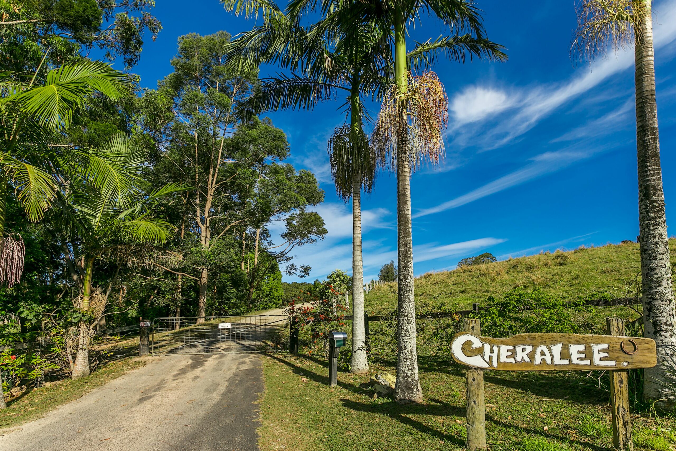 Luxury Hinterland Retreat close to Byron Bay, Suffolk Park and Lennox Head