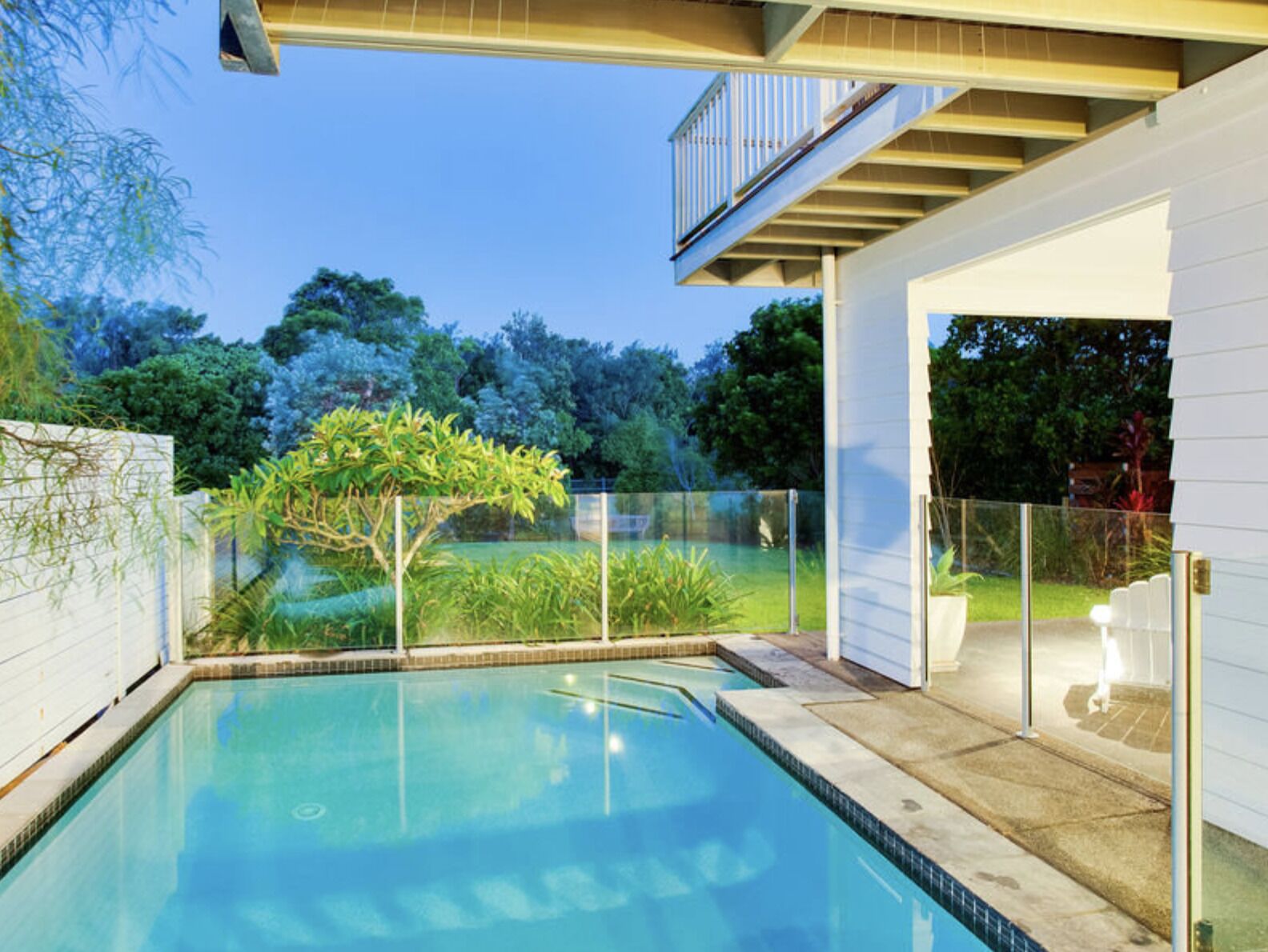 Serenity Beach Retreat - Hamptons Beach Havencasuarina - Sleeps 14 -7 Bedrooms