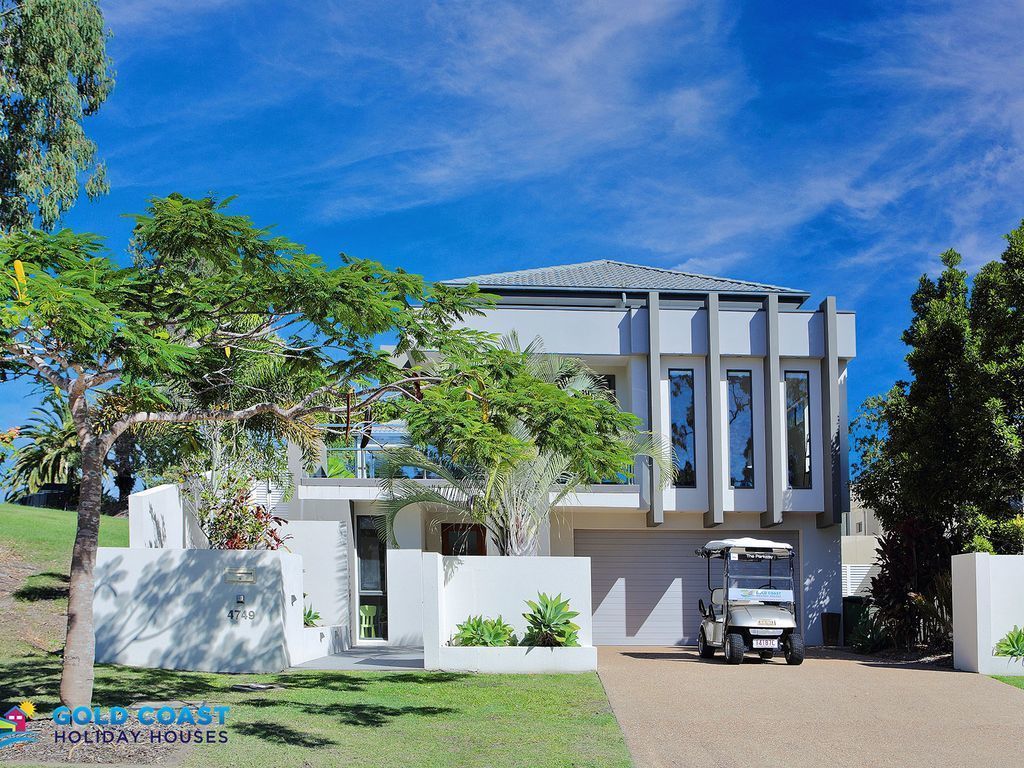 Gold Coast Holiday Houses - THE Parkway @ Sanctuary Cove